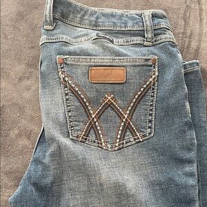 Wrangler women’s retro jeans.